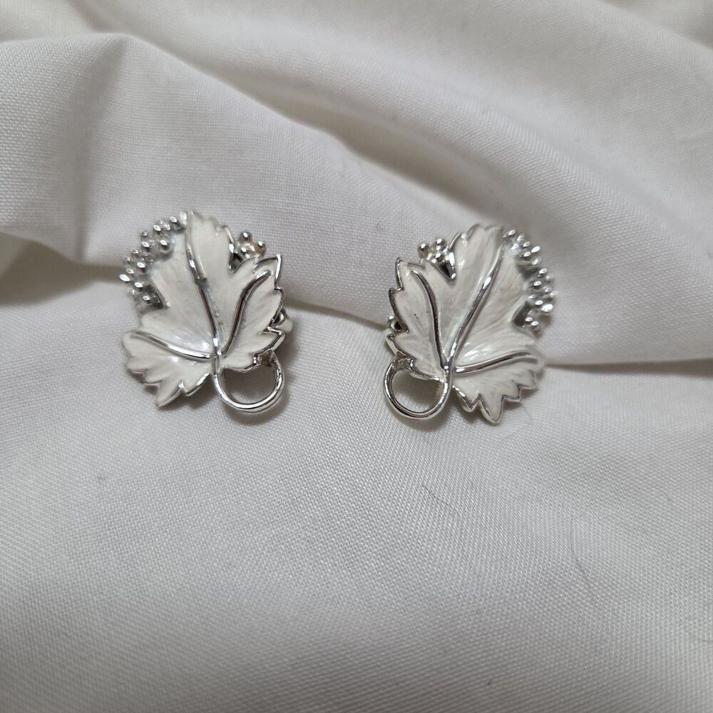 Vintage Sarah Coventry Ivory and Silver Grape Leaf Clip Earrings
